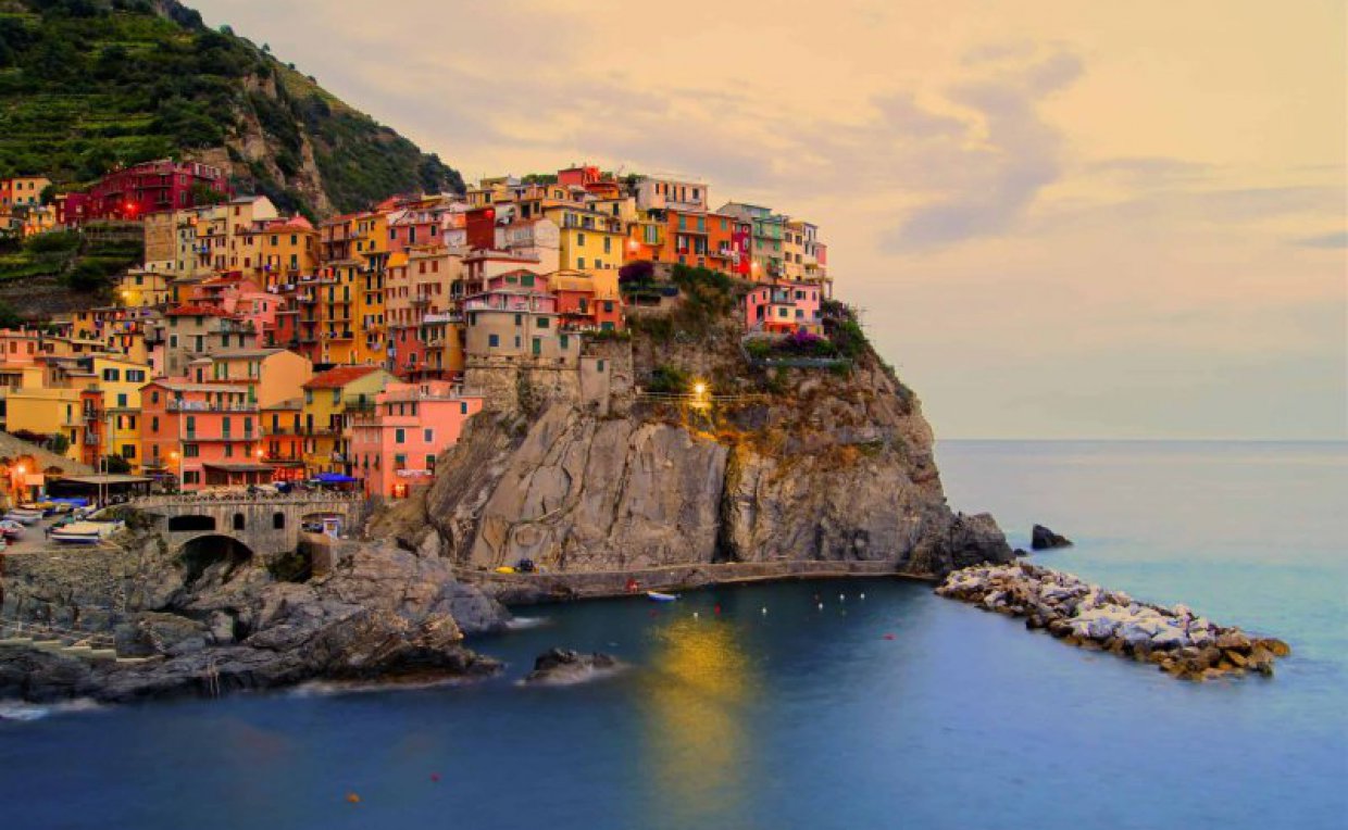 Kouzlo Cinque Terre: stezky, vesnice a italské chutě