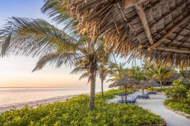 NAIROBI, DIANI BEACH AND DONGWE