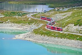 Kousek Švýcarska Bernina Expressem